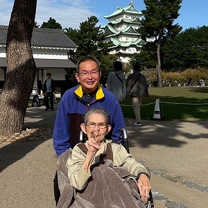 新幹線を利用した介護旅行の事例を見る